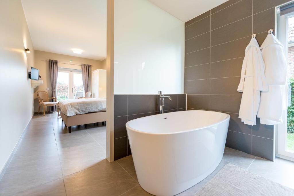 Naturisme B&B Ilmatar, Clothing Optional Deerlijk Exterior foto